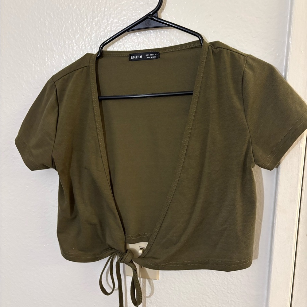 SHEIN Army Green Tie-Front Crop Top
